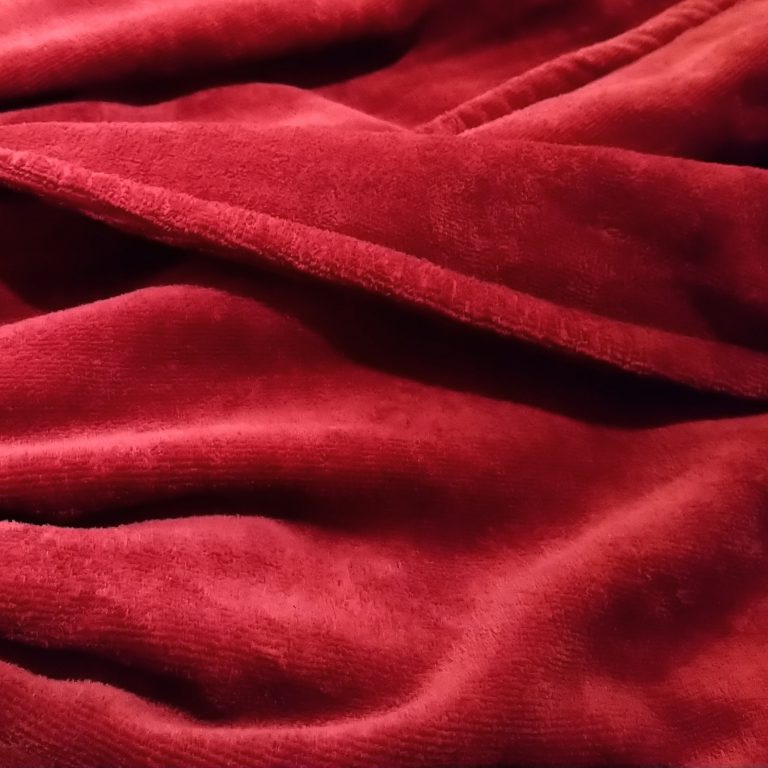 Donkerrode badjas van velours badstof met luxe kraag van Vandyck-1913